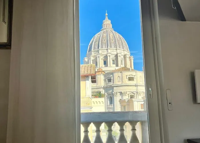 Modern With St Peter S Dome View Apartamento *